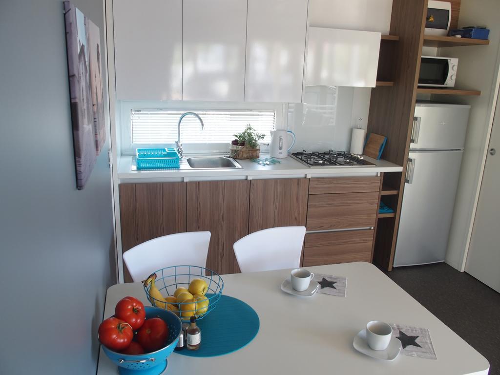 Luxury MobileHome Lucina Bay Pašman Extérieur photo