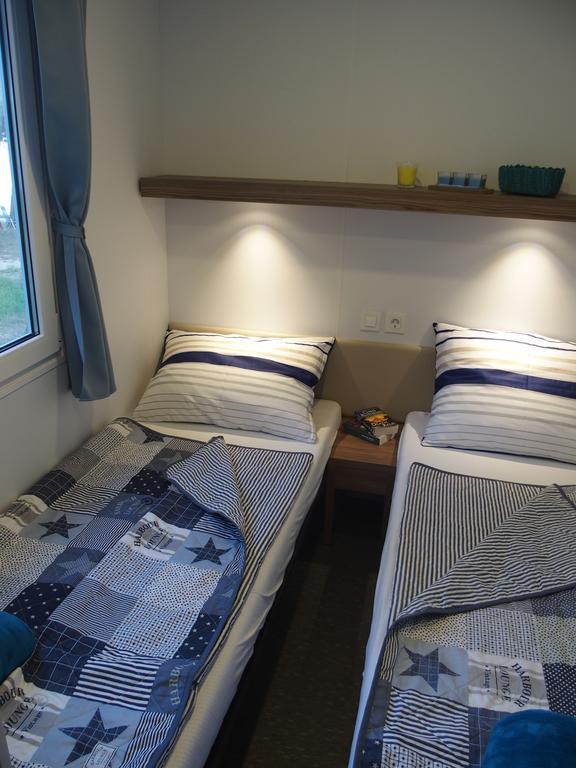 Luxury MobileHome Lucina Bay Pašman Extérieur photo